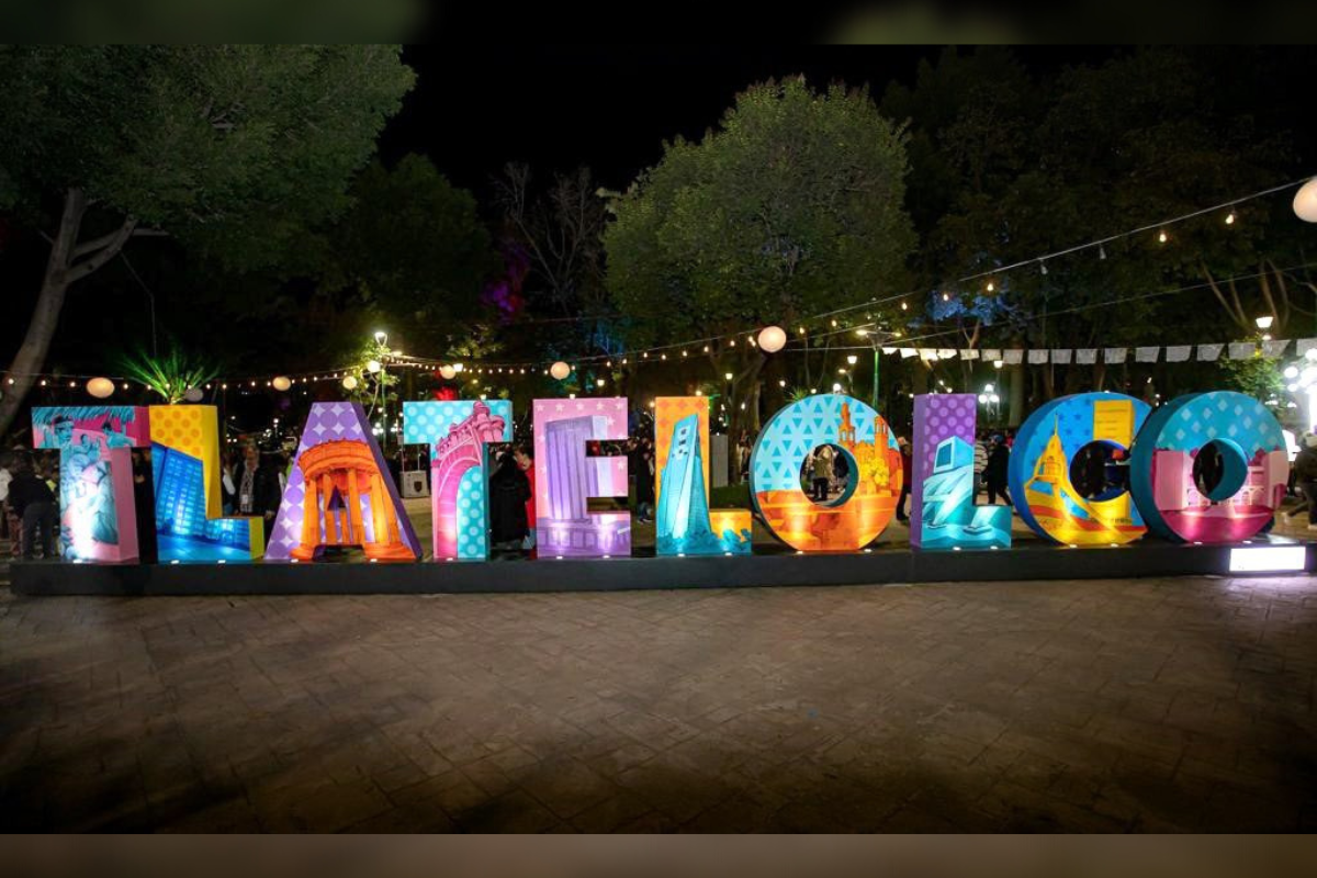 Foto:Twitter/@SandraCuevas_|¡Llegaron! Develan las monumentales letras de Tlatelolco