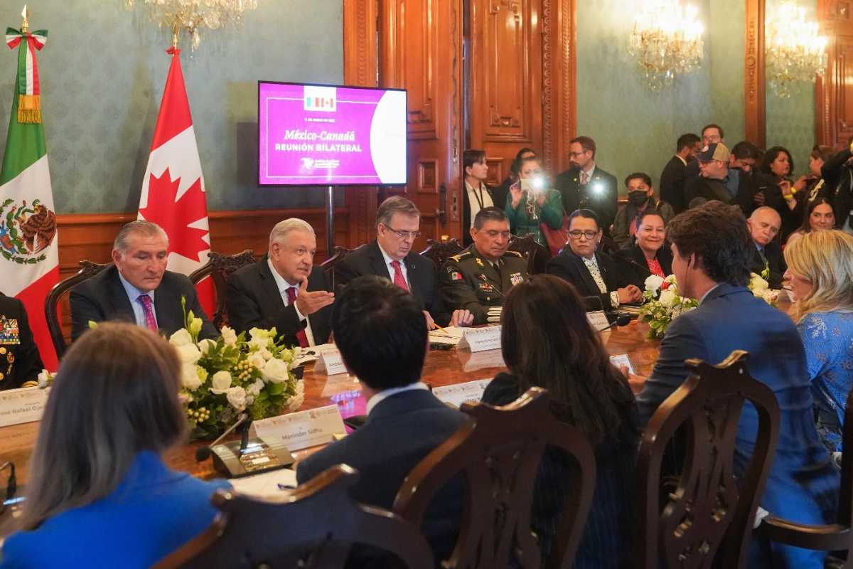 AMLO prometió a Trudeau atender a empresas canadienses inconformes.