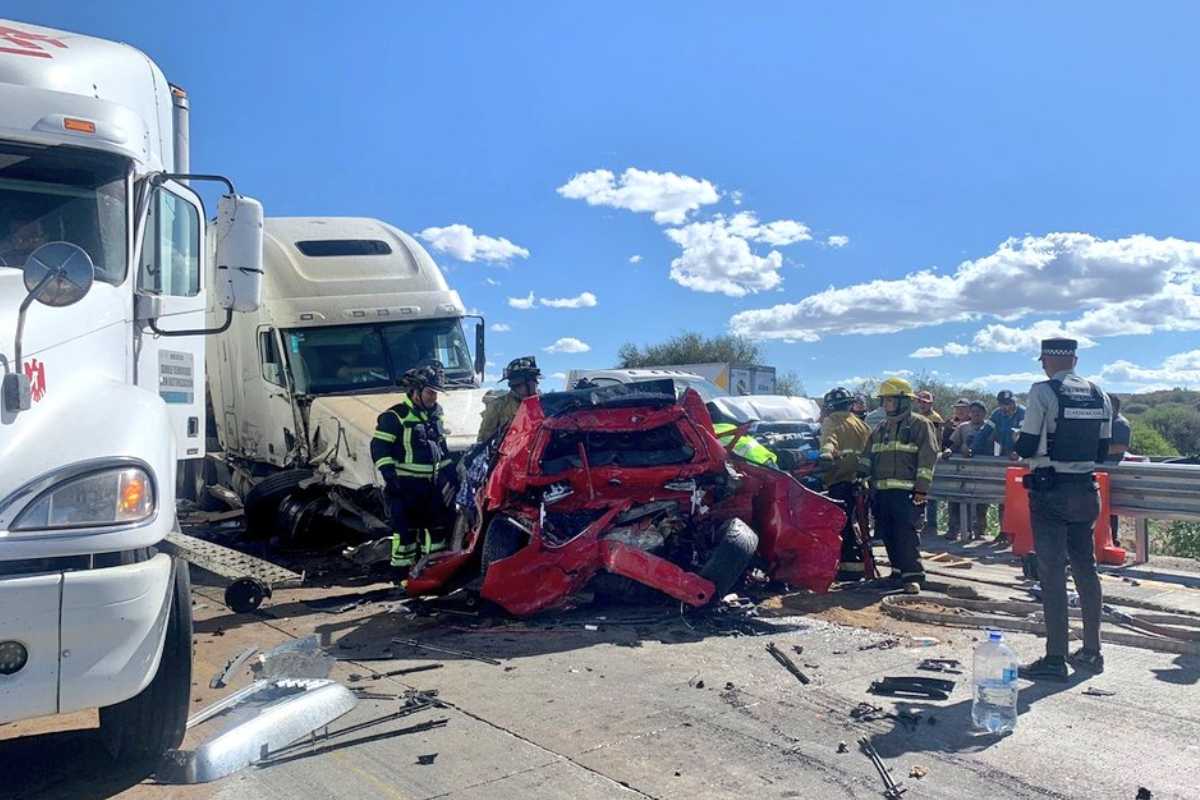 Este martes se registró una fuerte carambola en la México-Querétaro.