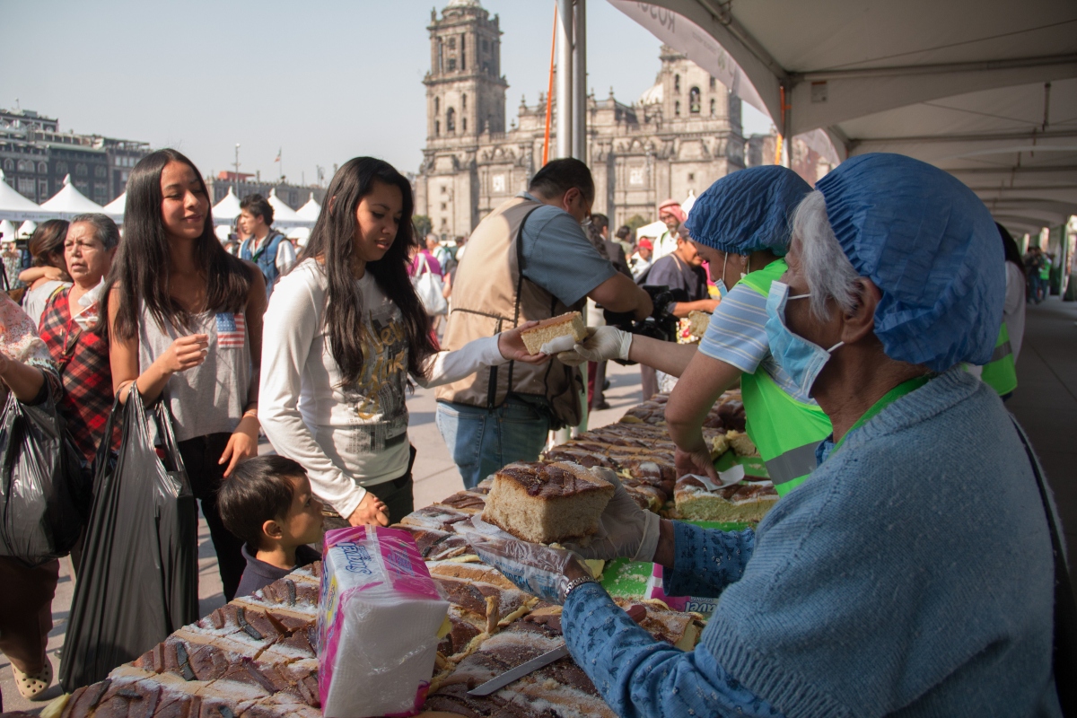 Se realizará la tradicional partida de Rosca de Reyes y repartición de 10 mil porciones, además de chocolate