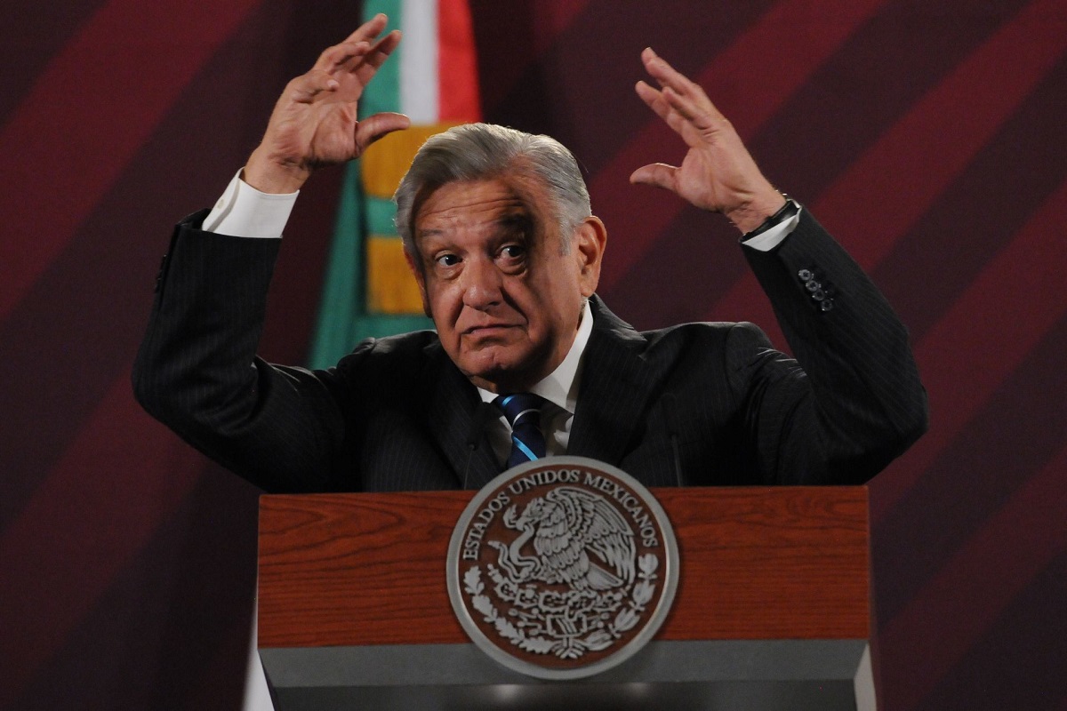 AMLO señaló que los ministros de la SCJN actuaron de manera facciosa al invalidar la incorporación de la Guardia Nacional a la Sedena.