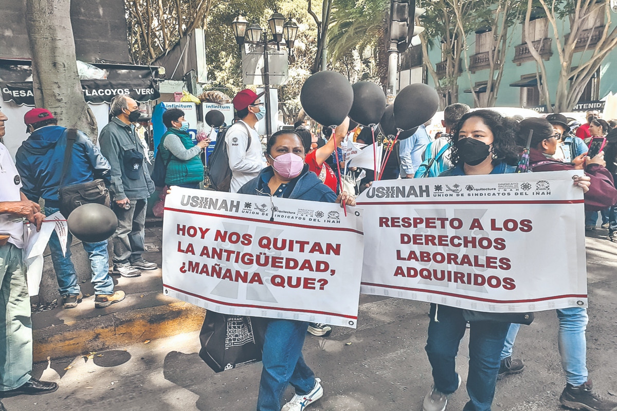 Trabajadores exigieron que las autoridades respeten sus derechos laborales y que no malinterpreten la austeridad