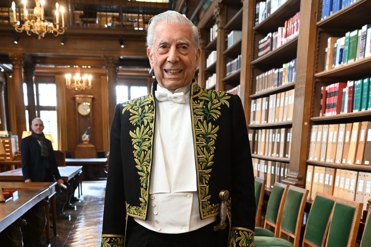 MARIO VARGAS LLOSA