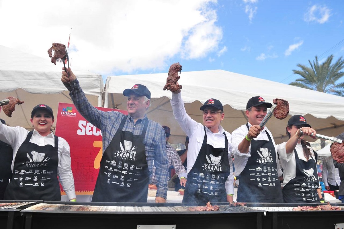 Hermosillo se consagró como la capital de la carne asada con el Récord Guiness por la Carne Asada Más Grande del Mundo