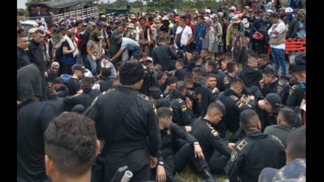 Un grupo de indígenas colombianos secuestraron a policías del ESMAD cerca de pozos petroleros del Estado