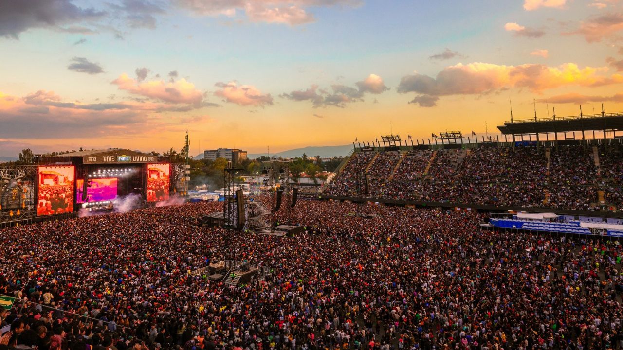 El segundo día de actividades del Vive Latino estuvo lleno de diversas emociones y mucha música.