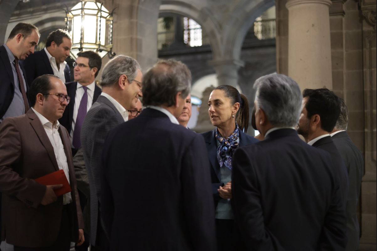 Foto: @Claudiashein | Claudia Sheinbaum en reunión con empresarios.