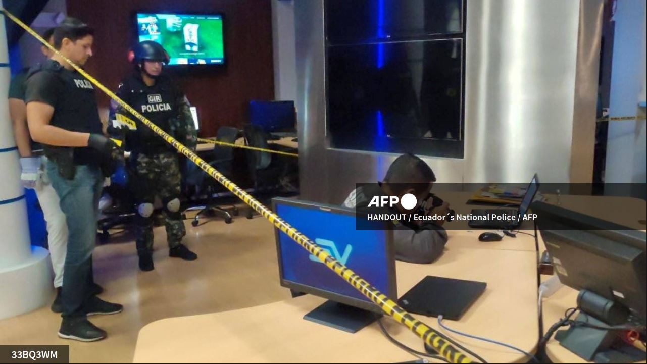 AFP | Envían sobres con explosivos a periodistas en Ecuador.