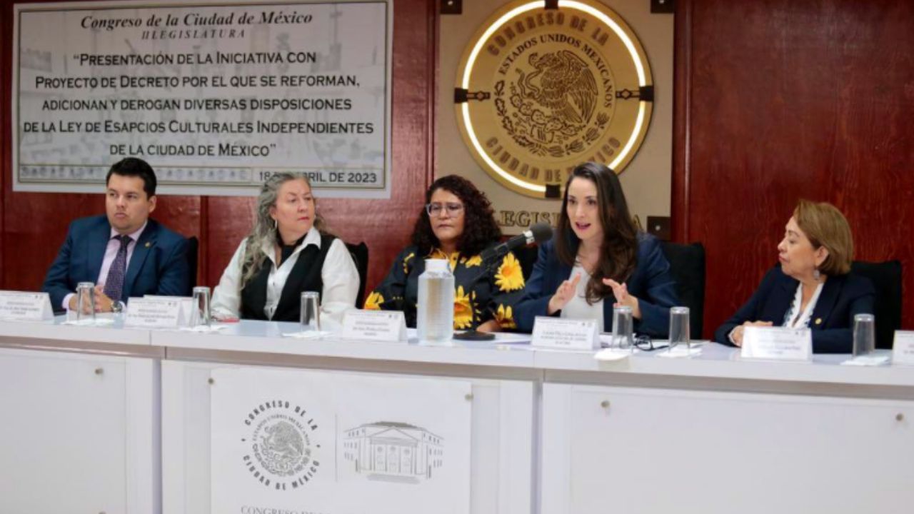 Claudia Curiel de Icaza, junto con la Comisión de Derechos Culturales, buscaría beneficiar a los espacios culturales autónomos con la simplificación de trámites