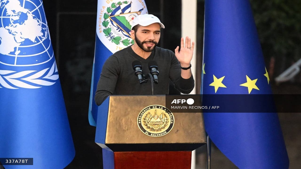 El presidente de El Salvador, Nayib Bukele, impuso un cerco militar y policial en el departamento central de Cabañas, en una nueva ofensiva de su "guerra" contra las pandillas iniciada en marzo de 2022.