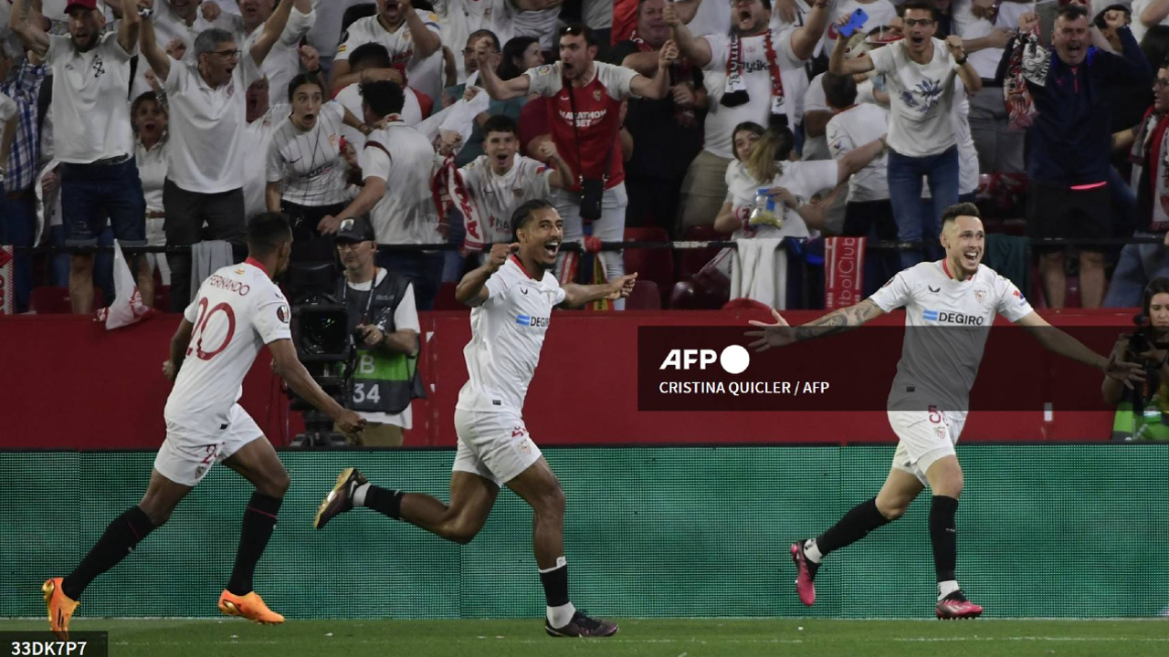 AFP | Sevilla golea 3-0 al Manchester United; alcanza semifinales de Europa League.