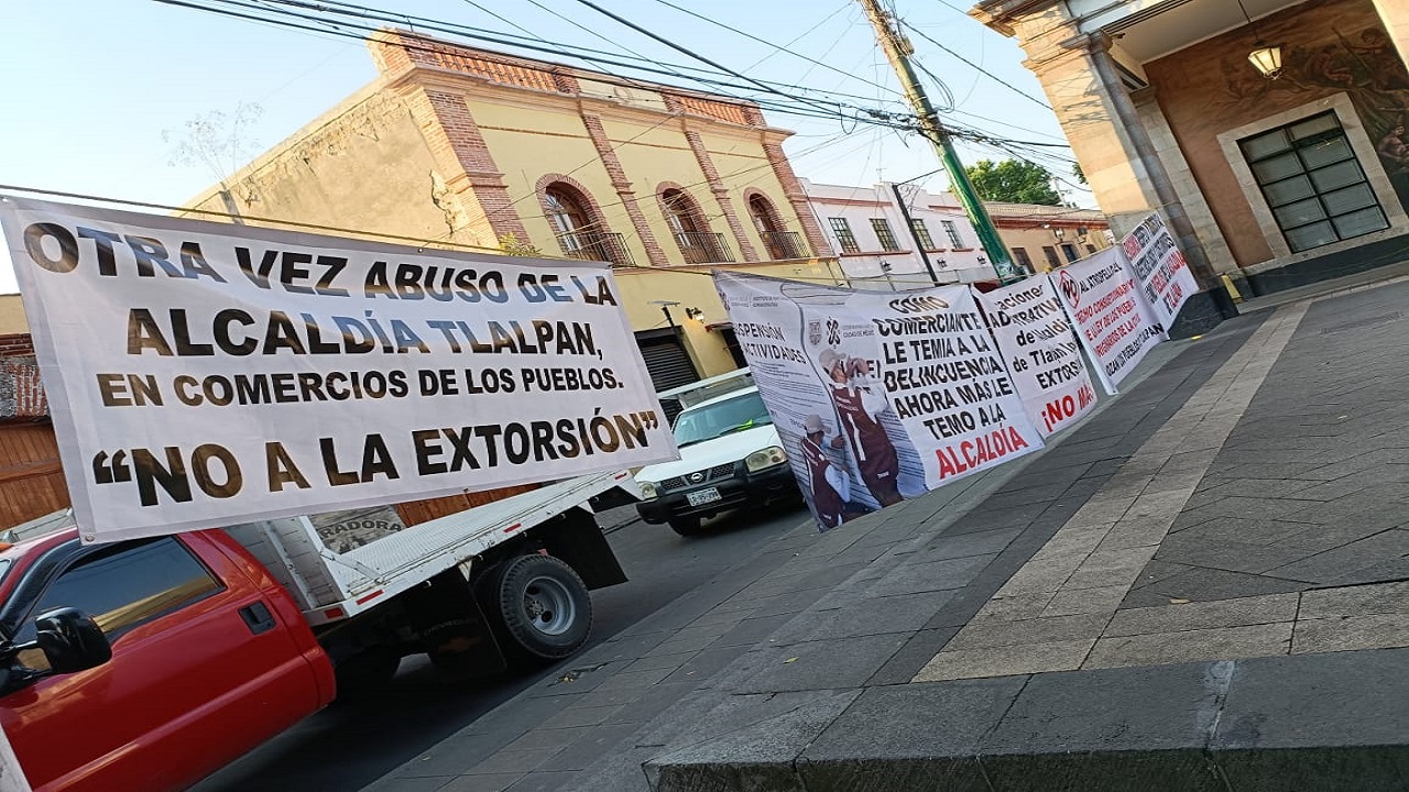 Manifestantes cerraron el centro de Tlalpan.