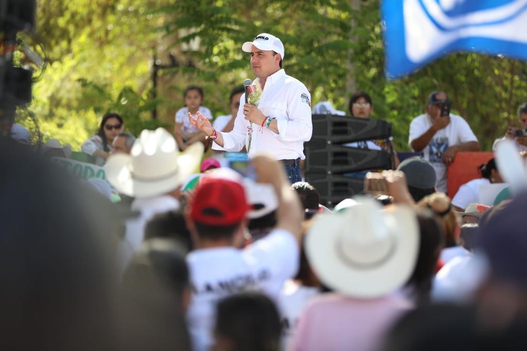 Foto: Cortesía / Manolo Jiménez refrendó su compromiso de mejorar la calidad de vida en la región Laguna.