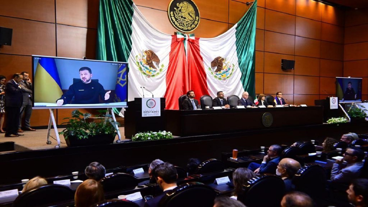 Zelensky habló en videoconferencia ante legisladores del PAN y Movimiento Cuidadano.