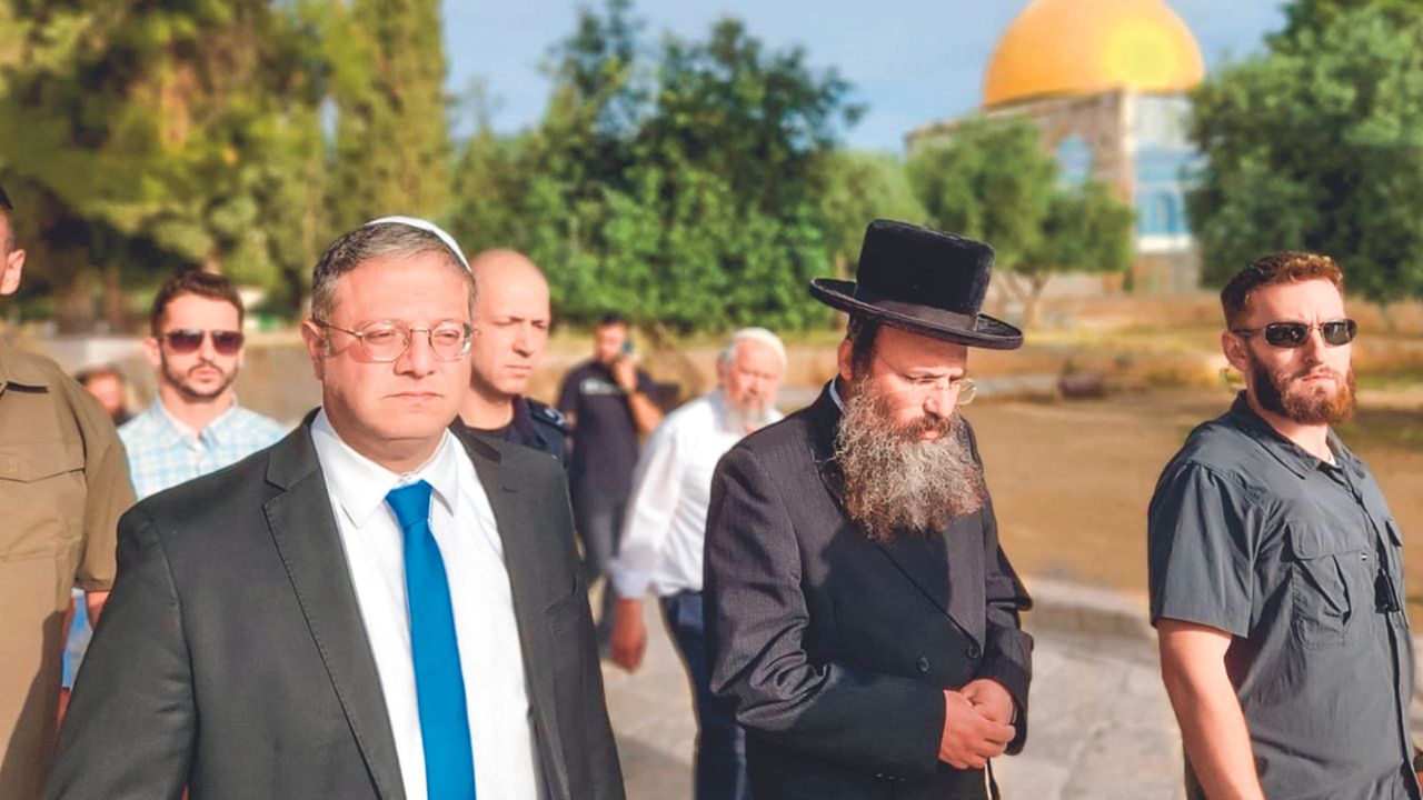 El ultraderechista Itamar Ben Gvir recorrió ayer la Explanada de las Mezquitas