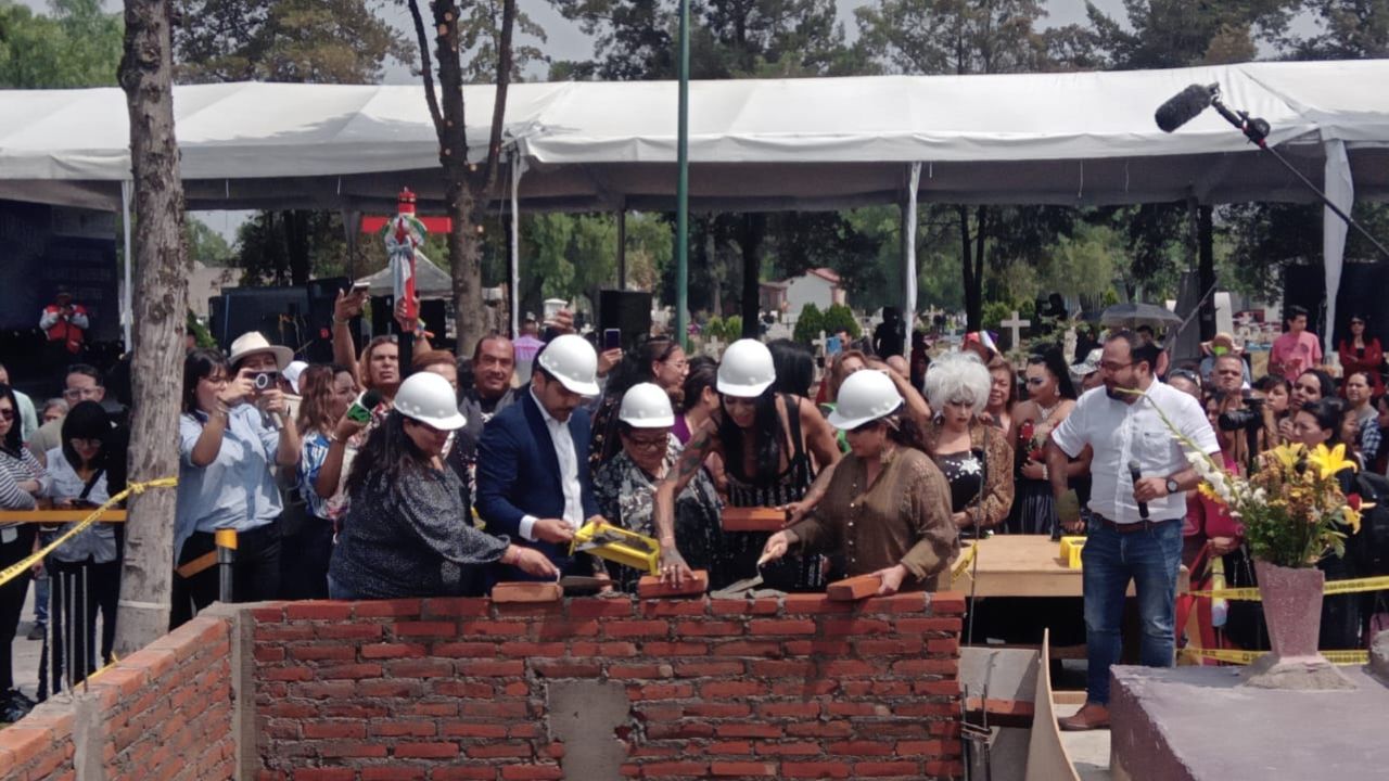 Foto: Ángel Ortiz | Colocan primera piedra de Mausoleo para mujeres trans