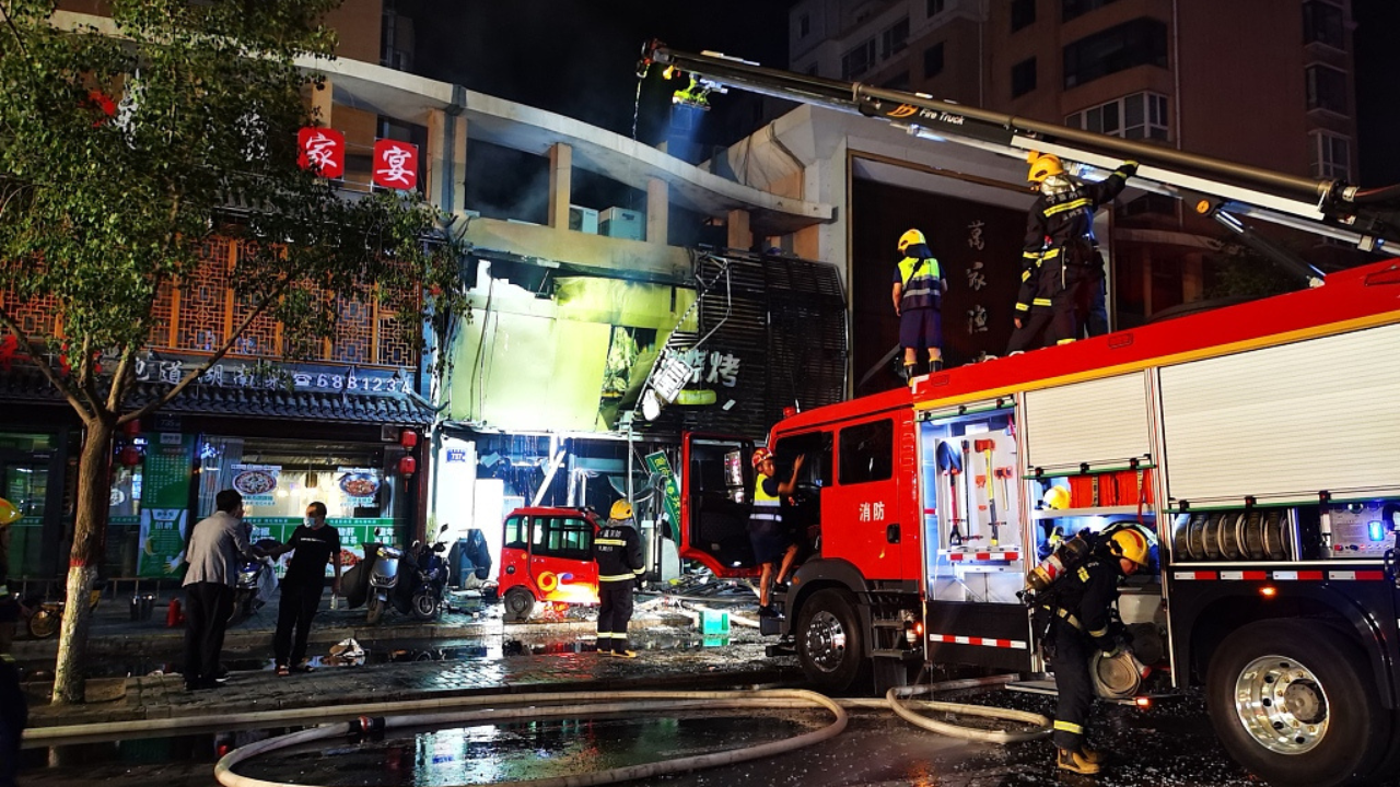 Foto: CGTN | Una fuga de gas provocó una fuerte explosión en un restaurante en China.