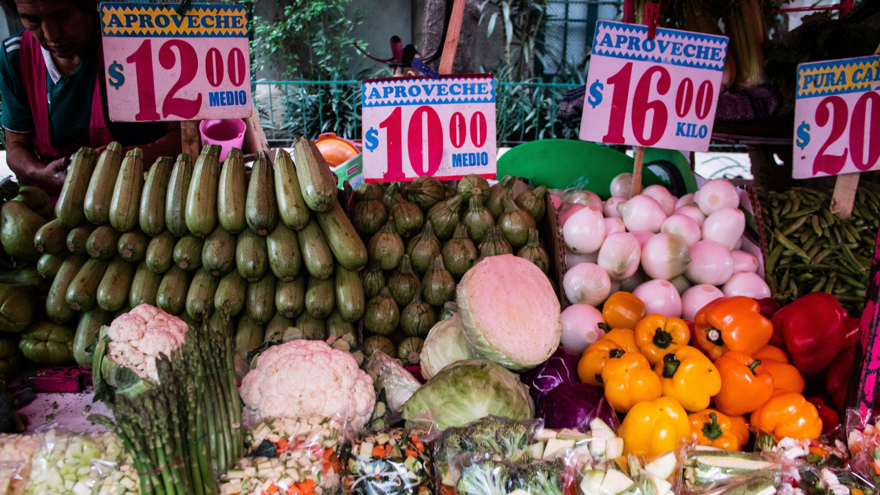 En noviembre, la inflación anual se ubicó en 4.32% mostrando un repunte con respecto a lo observado en el mes de octubre