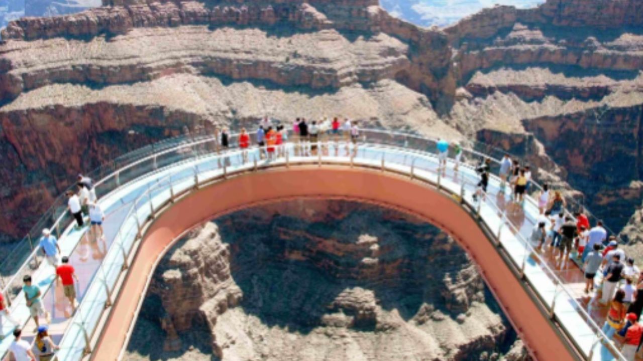 Foto:Instagram/@myvegas|¡Terrible! Muere turista al caer a más de mil metros desde el Skywalk del Gran Cañón