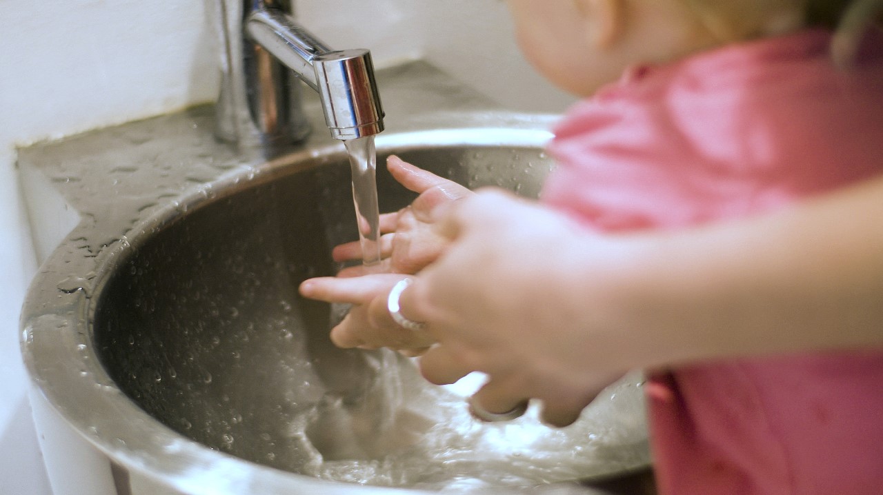 Si no quieres salir de casa, realiza el pago del agua en línea