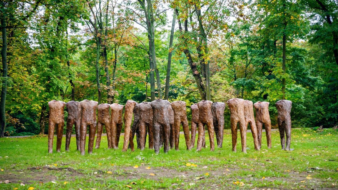 Magdalena Abakanowicz fue una escultora polaca que se especializó en el tapiz