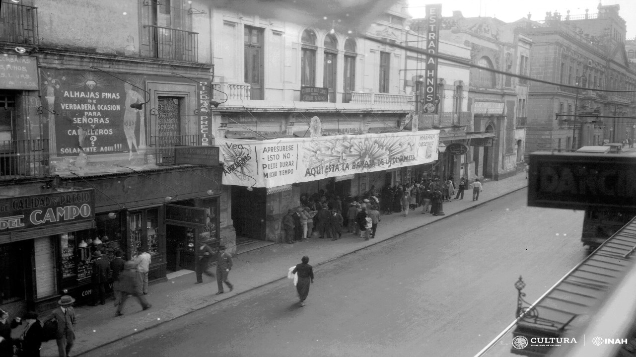 La Fototeca Nacional resguarda parte de la historia de México