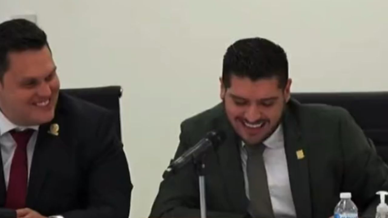 El diputado de Morena en Tamaulipas, José Alberto Granados, se equivocara al leer un discurso en torno a la Educación