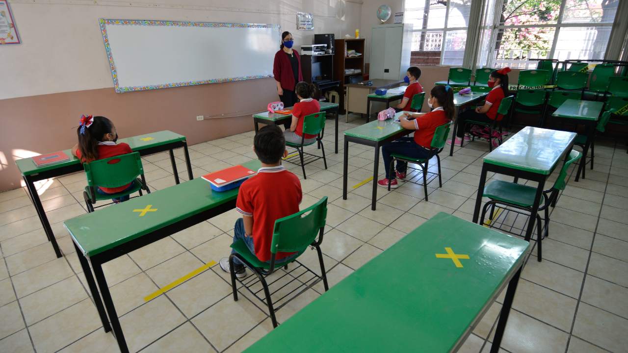 La Secretearía de Educación Pública (SEP), modificó el horario de clases en nivel básico tras tercera ola de calor