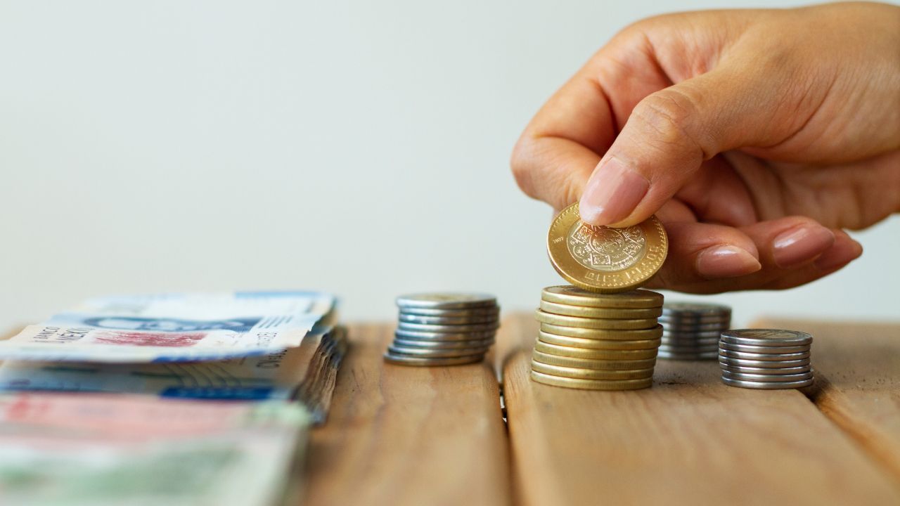 Foto: Freepik | Las compras pequeñas representan una afectación directa a nuestro bolsillo.