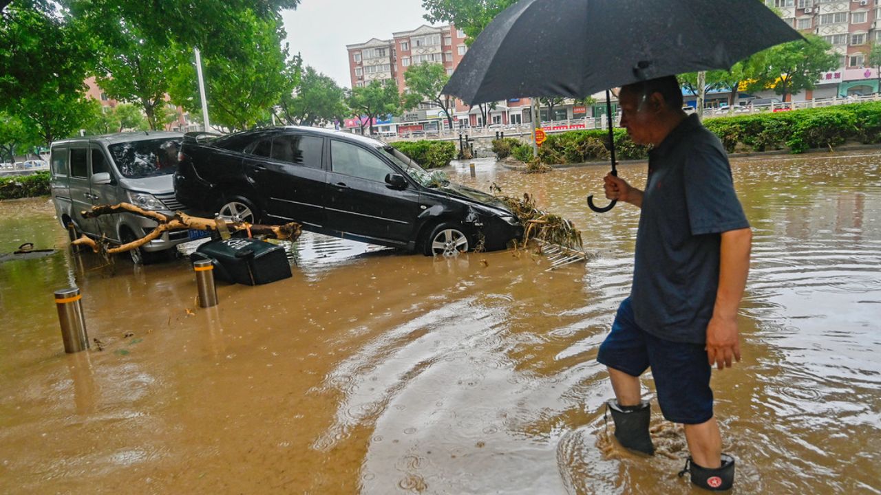 Tormentas en Pekín dejan al menos 11 muertos y 27 desaparecidos en China