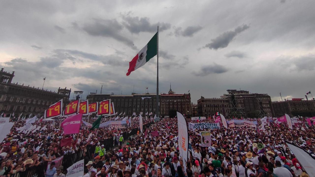 amlo-zocalo