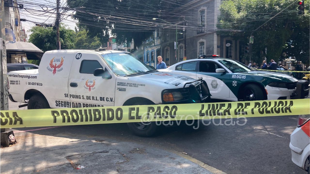 Foto: Twitter @tavojeda5 | Asaltan camioneta de valores en colonia San Rafael.