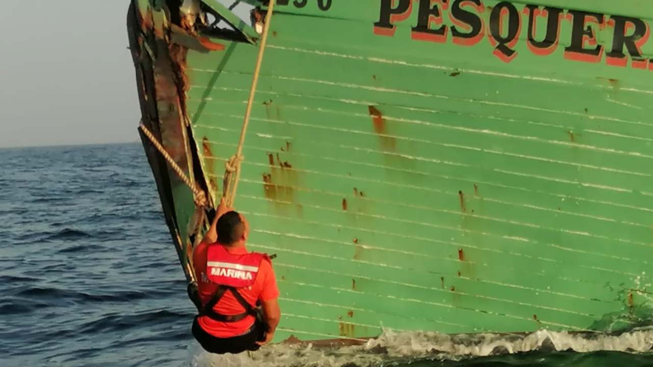 Marina ayuda a embarque pesquero en Yucatán