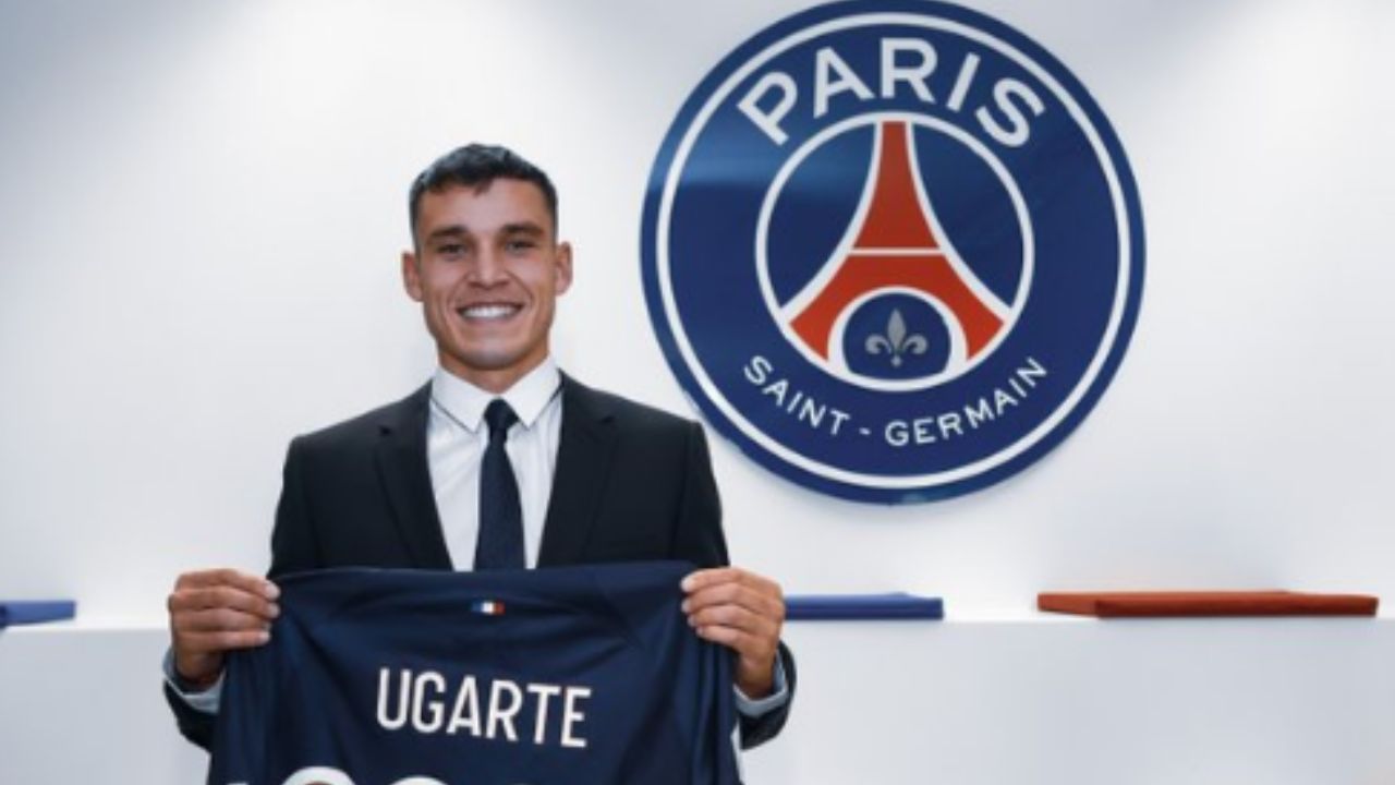 Foto:Twitter/@PSG_espanol|¡Bam! Manuel Ugarte se convierte en el 3er fichaje del PSG