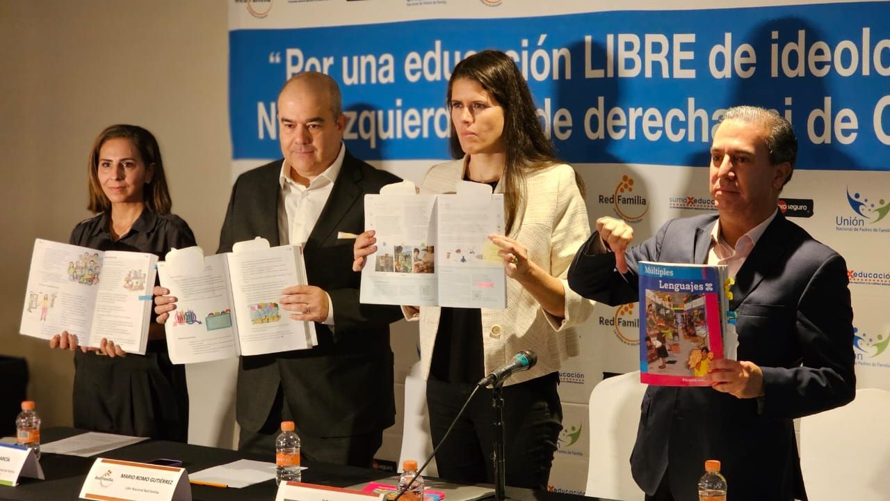 Foto: Rodrigo Cerezo | Organizaciones en pro de la familia acusaron que los libros de texto de la SEP fueron hipersexualizados.