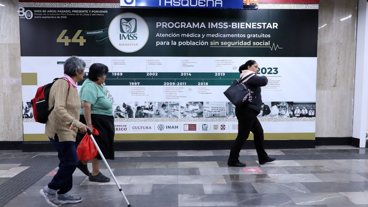 Exposición “Pasado, presente y porvenir del IMSS” llega al Metro Pino Suárez