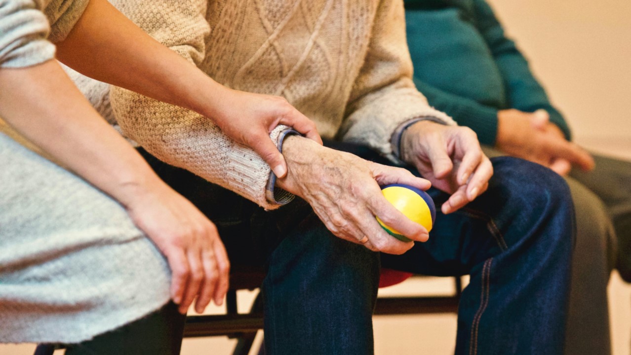 Imagen de un adulto mayor con Alzheimer