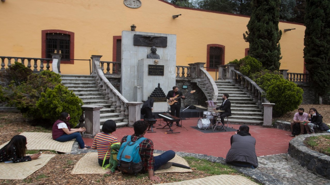 la cuarta sección del bosque de chapultepec, donde está la feria libreras de la CDMX