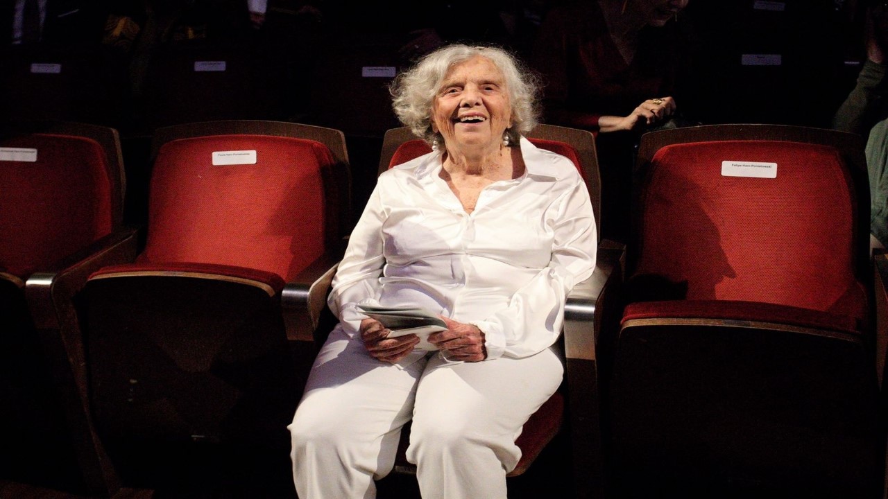 fotografía de la escritora mexicana Elena Poniatowska