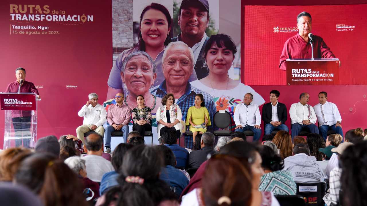 El gobernador de Hidalgo, Julio Menchaca Salazar, atestiguó la firma de la carta intención del Clúster Minero en el municipio de Zimapán