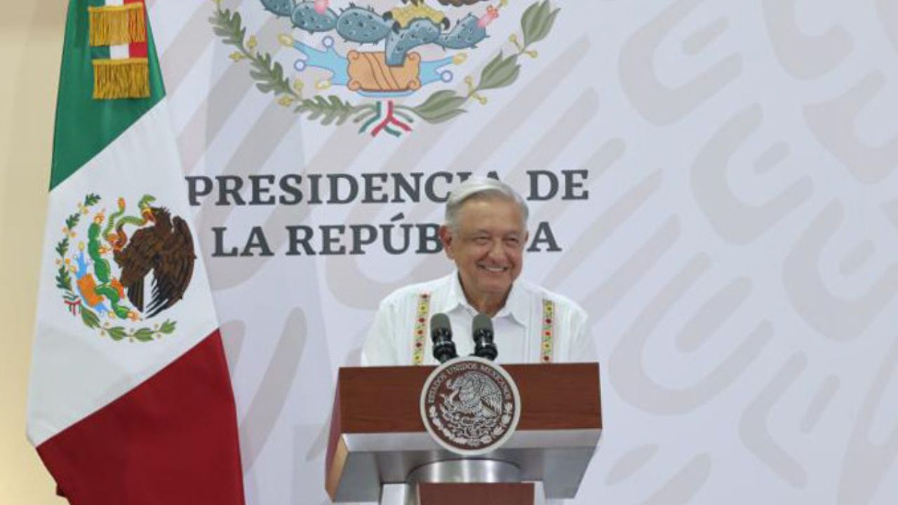 AMLO tocó dos temas importantes durante su Quinto Informe, la reducción de la pobreza y el arranque de refinación en Dos Bocas