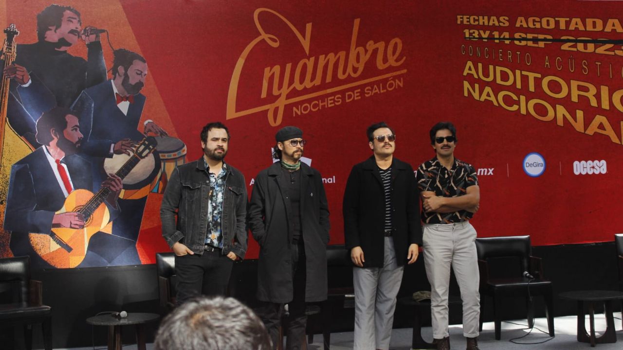 Noches de salón en el Auditorio Nacional con Enjambre