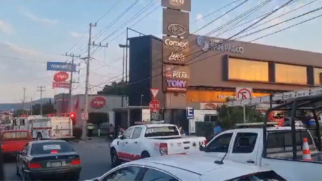 Evacuan a comensales de un restaurante en Jiutepec por presunta amenaza de bomba