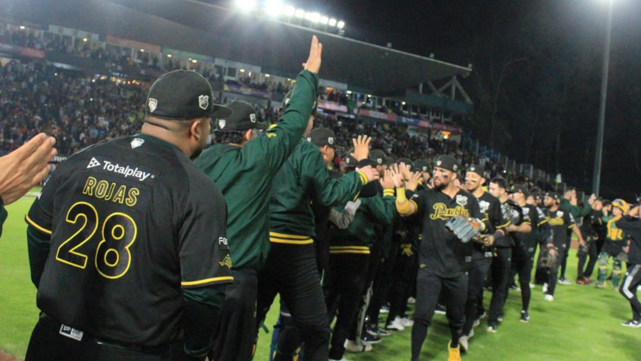 Los Pericos de Puebla vencen 4-0 a los Algodoneros de Unión Laguna, en el Estadio de los Hermanos Serdán