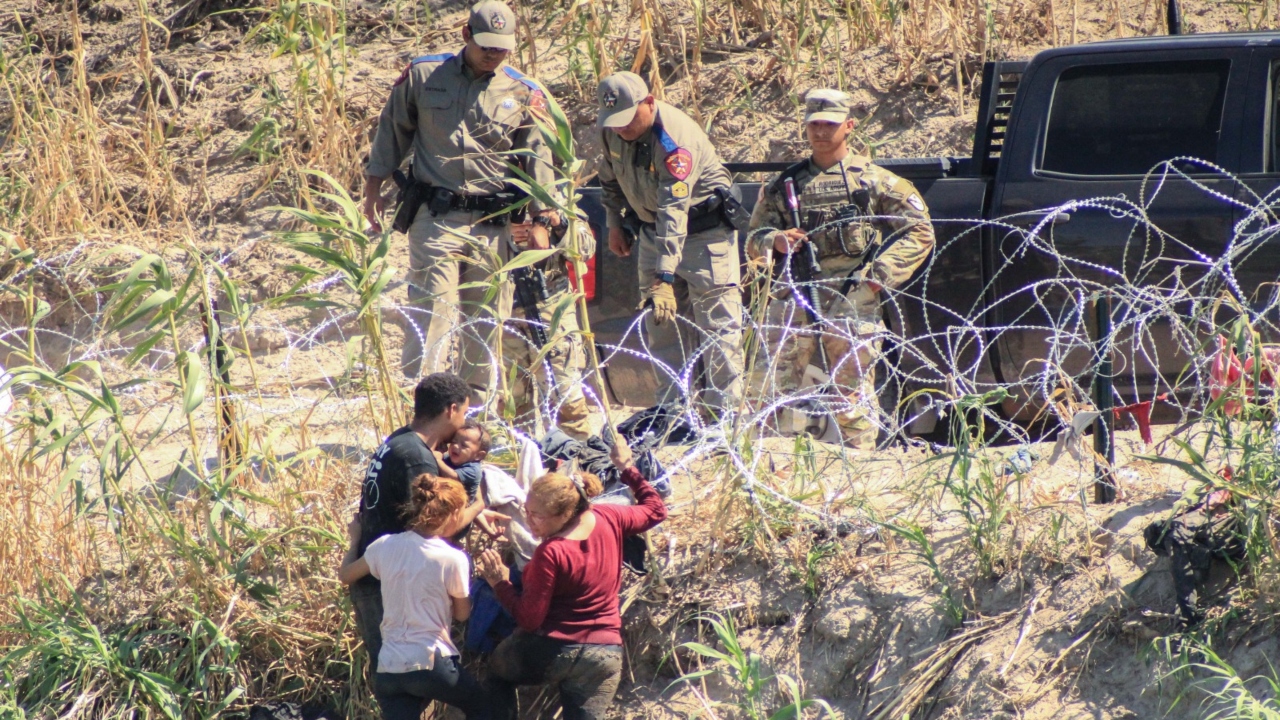 México hizo un respetuoso llamado al Gobierno de EU para que se reanuden, de manera inmediata, las operaciones en los cruces afectados para evitar pérdidas económicas