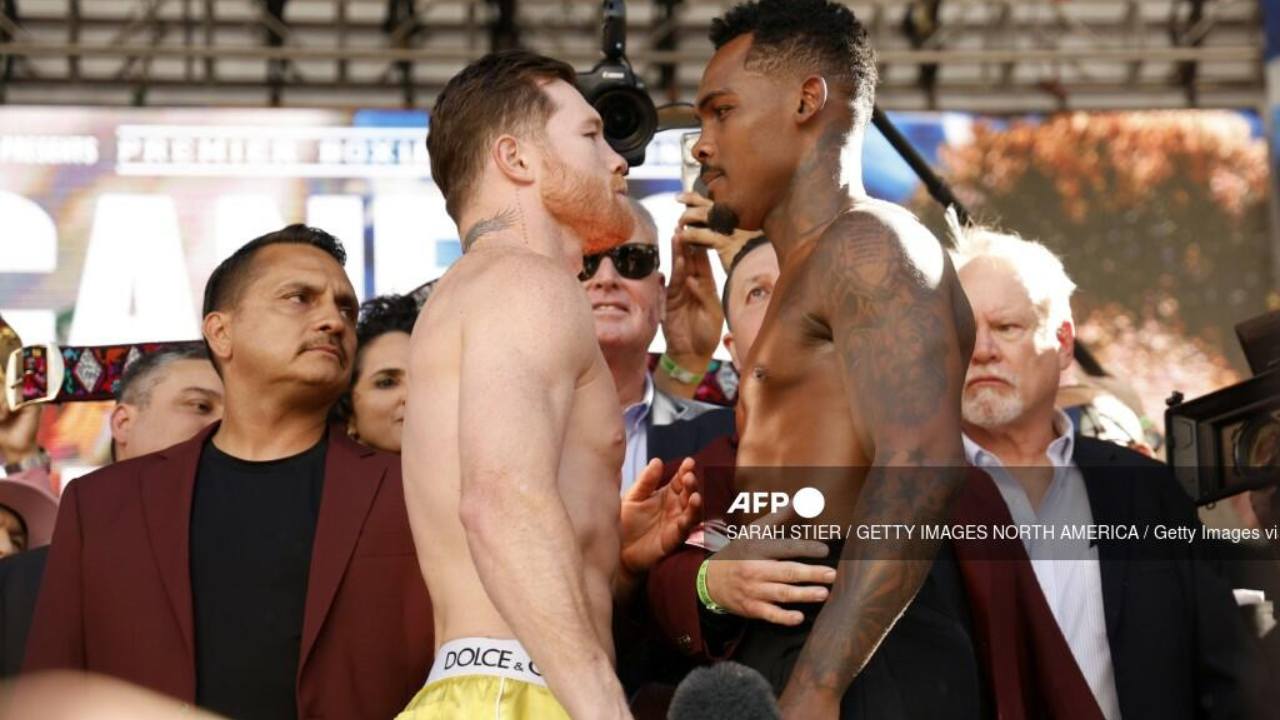 A un día de su combate, Saúl "Canelo" Álvarez y Jermell Charlo empataron en la báscula, en la Toshiba Plaza de la T-Mobile Arena de las Vegas, Estados Unidos.