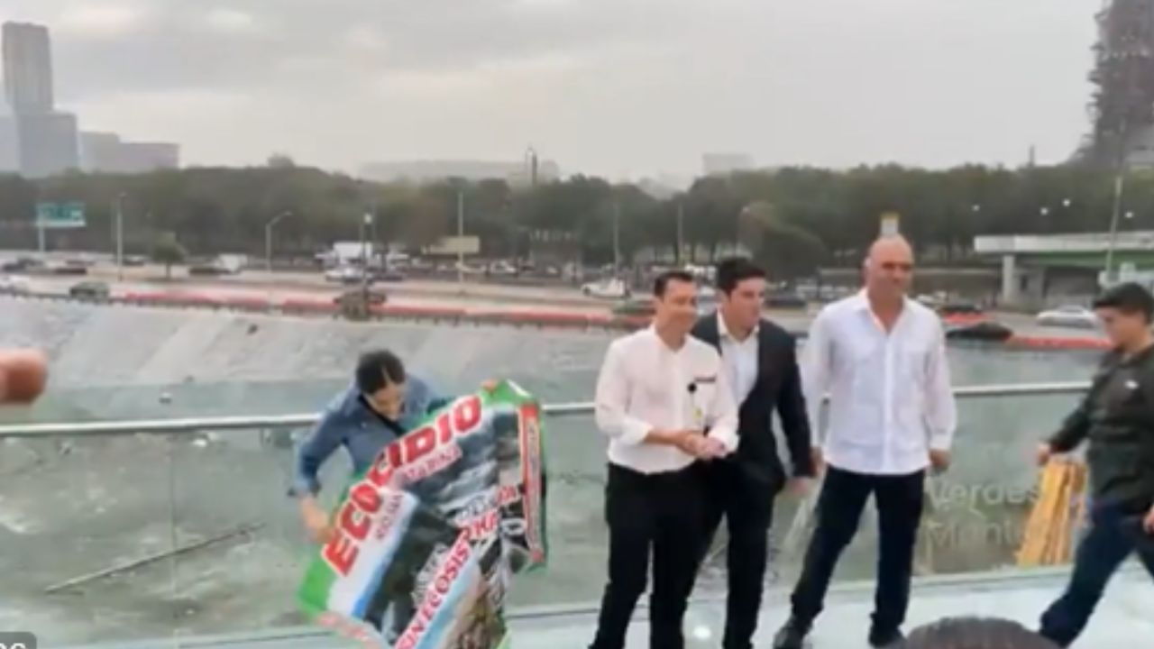 Foto:Captura de pantalla|VIDEO: Mujer protesta en la inauguración de Puente Verde