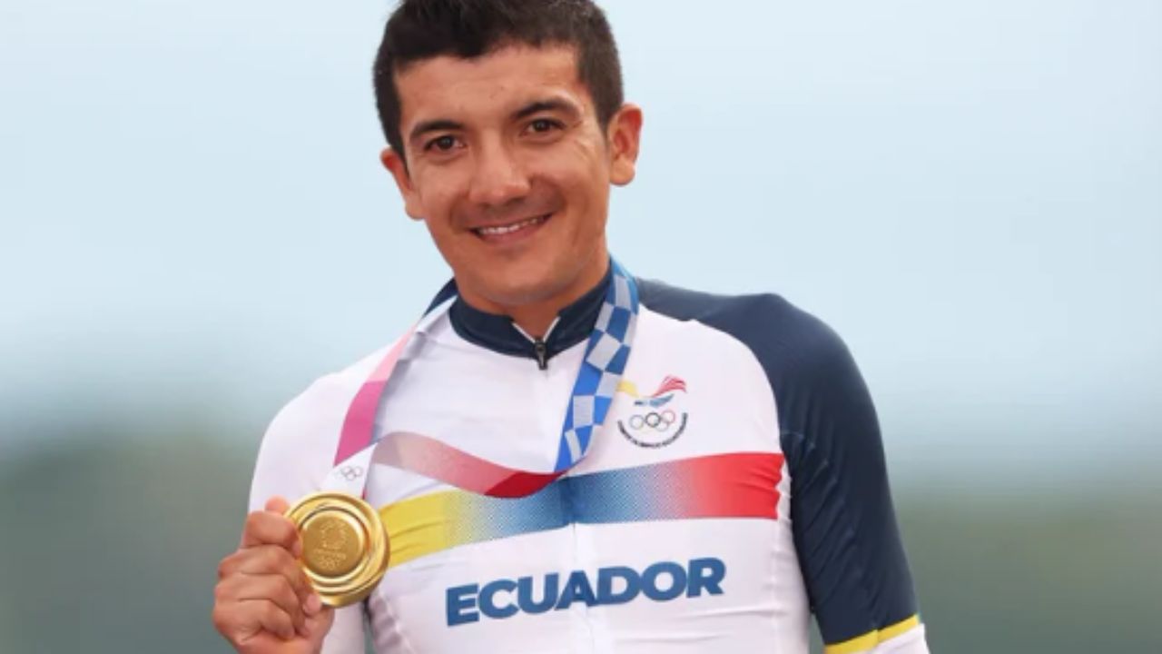 Foto:Twitter/@RichardCarapazM|Él es Richard Carapaz, el ciclista ecuatoriano que ha sido campeón Olímpico