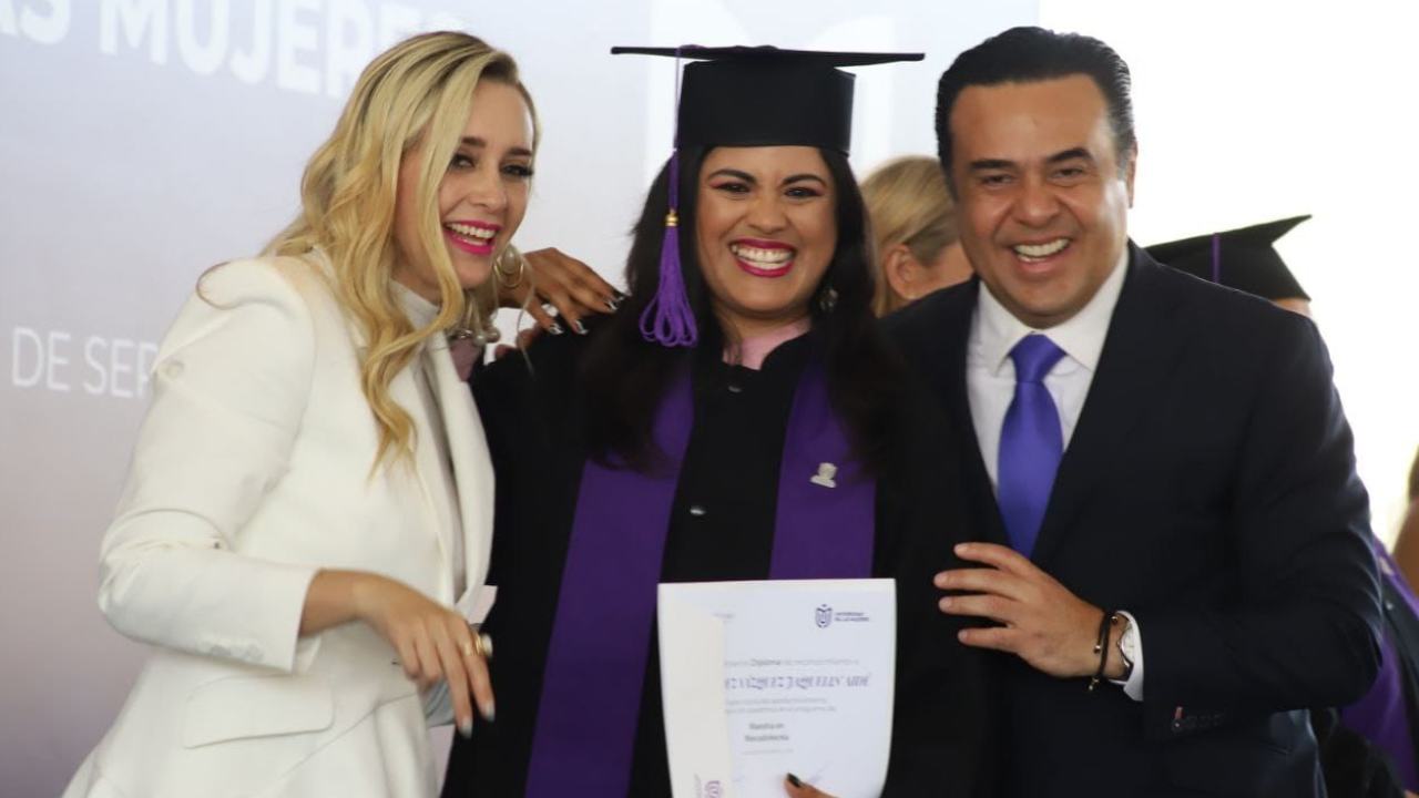 La Universidad de las Mujeres, creada en mayo del 2022 en el Municipio de Querétaro, celebró la graduación de 174 alumnas de su primera generación de Maestrías