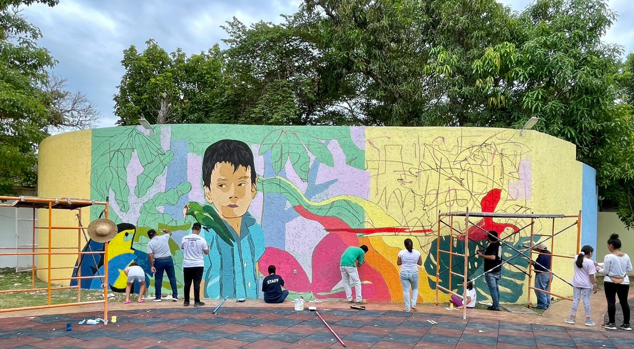 Foto: Cortesía / El sábado por la mañana, decenas de pequeños artistas llegaron al parque para pintarlo de colores.